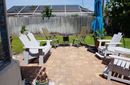 St. Pete Beach House | 30 night minimum. 1 block to beach or Publix. Pet friendly, Single Family Home.