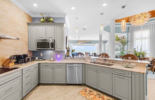 Fort Myers Beach House | 30 Oceanfront Luxury: Sunset Views, Pool, Beach Access