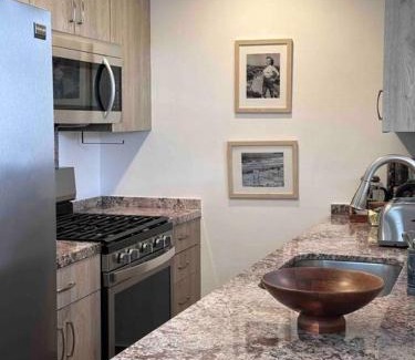 Central Malibu Apartment | 30 PCT OFF! Limited Time! Malibu Ocean Wave with King Bed, Walking to Beach and Hiking
