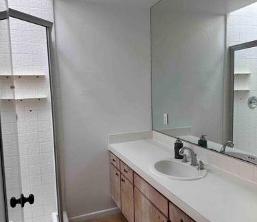 Central Malibu Apartment | 30 PCT OFF! Limited Time! Malibu Ocean Wave with King Bed, Walking to Beach and Hiking