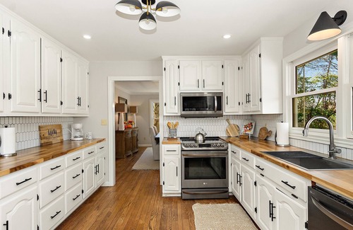 Giles County House | 30 private acre Country House