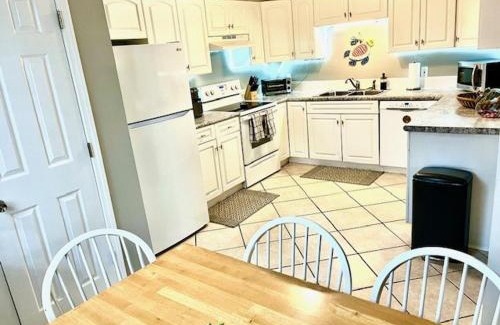North Carolina Coast House | 30 Sec to the Beach, Sun, Sand & Sunrises with a Family & Pet Friendly Backyard!