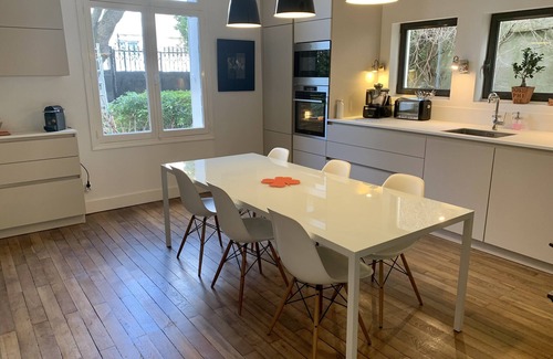 Tours House | 300 m2 family home with garden and swimming pool, in the center of Tours