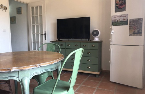 La Croix-Valmer Apartment | 300 mt de la mer à Pied, Appartement de 40 mt Baigné de Lumière