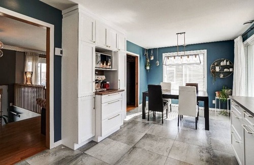 Laval Apartment | #300 Spacious, bright unit with pool, backyard and parking