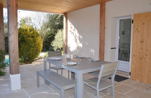 Bagnols-en-Foret Cottage | 300 sq feet apartment (2 rooms) for 2-3 persons, swimming pool, garden, quiet