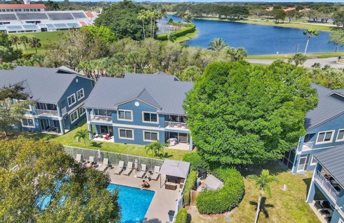 Boca Raton Apartment | 300D - Boca Retreat w/Pool, Parking, Near Evert Tennis & Shops