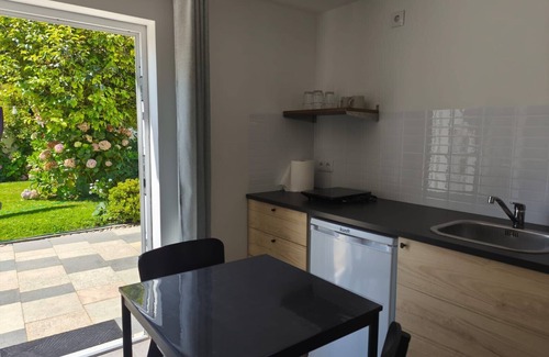 Apulia Apartment | 300m by Ap lia Beach Terrace