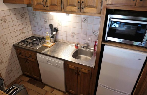 Le Bettex Apartment | 300m from ski slopes, 2nd floor, view mountain, balcony, parking, tv, 65m², Saint Gervais