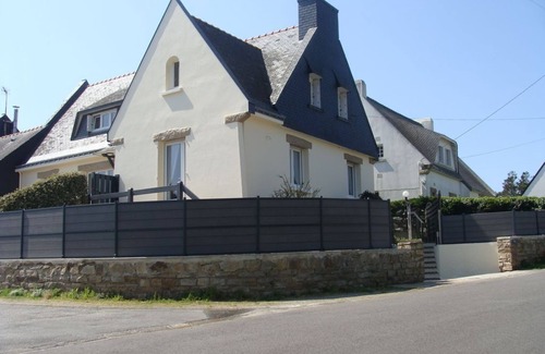 Saint-Pierre-Quiberon Apartment | 300m from the sea, charming apartment with terrace and free wifi