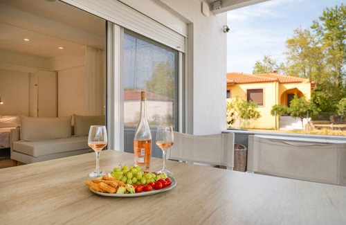 Olympiada Apartment | 300m from Olympiada Beach with a shared pool
