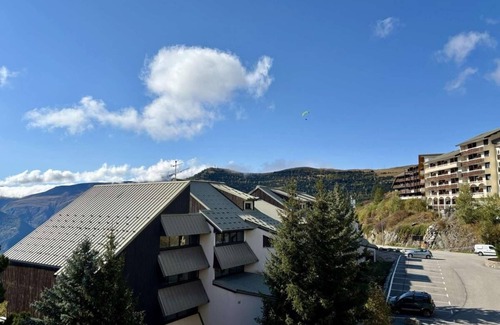 Eclose-Ouest Apartment | 300m from ski lifts, 3rd floor, balcony, tv, ski locker, 31m², Alpe d'Huez