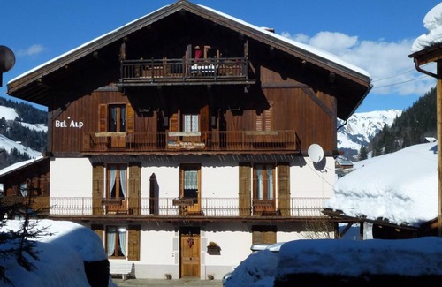 Areches Apartment | 300m from ski slopes, 2nd floor, parking, tv, 53m², Arêches-Beaufort