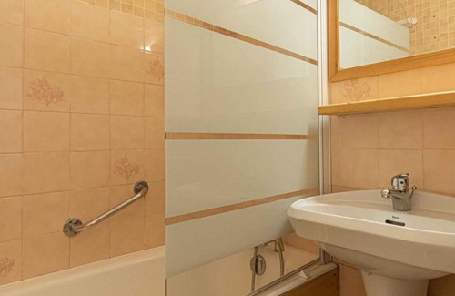 Aussois Apartment | 300m from ski slopes, 2nd floor, balcony, tv, ski locker, 41m², Aussois