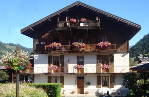 Areches Apartment | 300m from ski slopes, parking, tv, 47m², Arêches-Beaufort