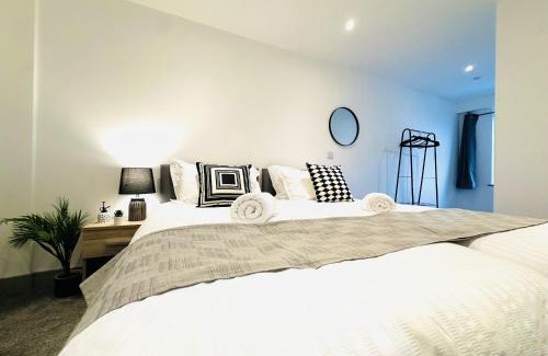 Wakefield Apartment | 301 Grosvenor House
