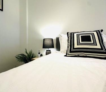 Wakefield Apartment | 301 Grosvenor House
