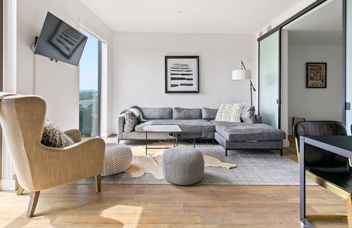 Starr Hill Apartment | 301 West Main | 1 Bed, 1 Bath