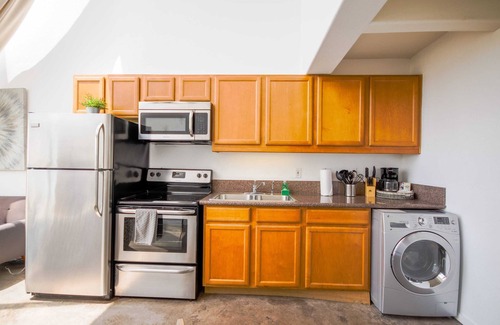 Little Italy Apartment | 302/C Panoramic View Loft parking incl.