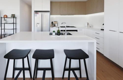 Portarlington Apartment | 302 Penthouse Portarlington Waterfront Luxury sleeping 6 3 Queen Bedrooms 2 bathrooms Private Terrace Aircon and Heating