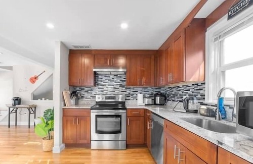 Piety Corner House | #303 Waltham Shared House by Zen Living