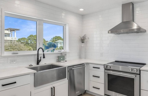 Cliffs of Seagrove House | 30A Beach Music by AvantStay | Pool w/Gulf Views | Golf Cart