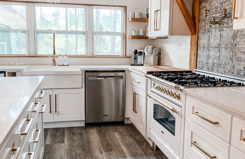 Santa Rosa Beach Cottage | 30a Calm Gulf Cottage -1 mile from beach + golf cart