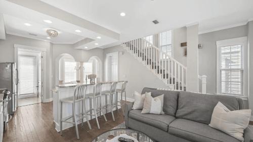 Seacrest Beach House | 30A Emerald Waters by AvantStay Pool Bikes Bonfires