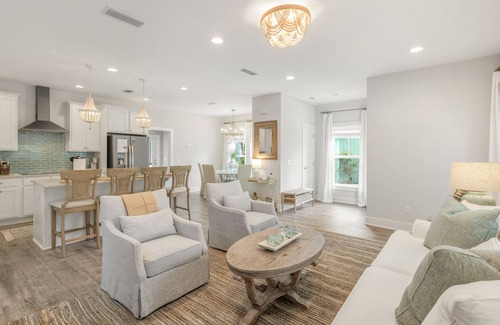 San Juan House | 30A Sanctuary: Golf Cart, Steps to Beach, Bikes & Pets Welcome