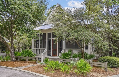 Cottage District House | 30A WaterColor Rental Steps to Pools, Beach Club, Shops, Restaurants + Bikes!