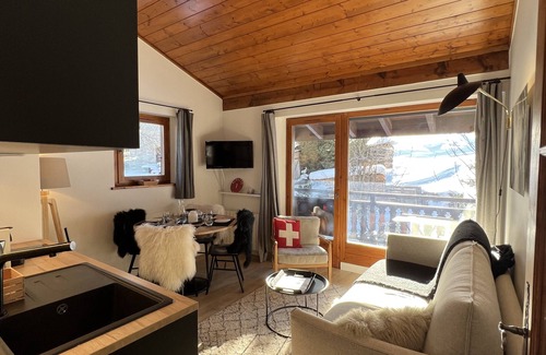 Megeve Apartment | 30m2 apartment - sleeps 4 500m from the Megève slopes + Parking - Wifi - Locker