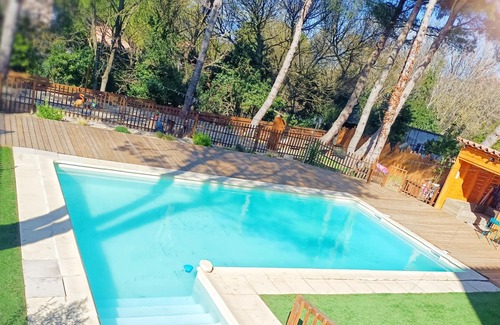 Carcassonne Bed & Breakfast | ⭐ 30m2 guest room 3 min from the medieval city ⭐, private jacuzzi and swimming pool.