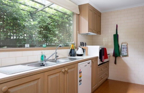 Silverleaves Apartment | 31 Bruce Road, Silverleaves - Next to the Beach