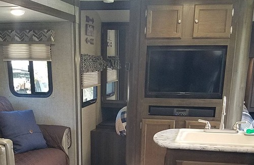 South Haven House | 31' RV Travel Trailer Camper on site in South Haven Michigan