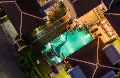 Nong Prue Villa | 31 Soi Mu Ban Phu Thara Pool Villa