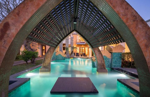 Nong Prue Villa | 31 Soi Mu Ban Phu Thara Pool Villa