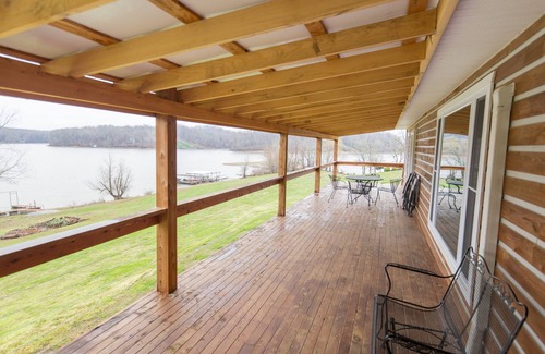 Cadiz House | (312) Dock, On Site Boat Rental, walk/bike trails near by