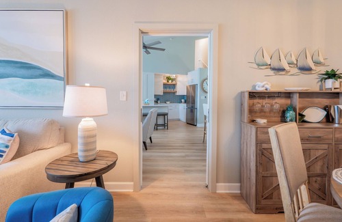 Delavan Lake Condo | 313 - 2 Bed/2 Bath Lake View Condo Suite