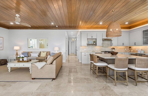 Fort Myers Beach House | 319 Bay and Beach Blessing: Bay Front Pool Home w/Gulf Views