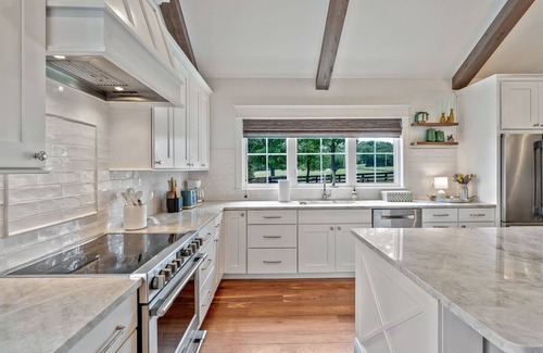 Kedron House | 32 Acre Farm at Maven Stables ｜Spring Hill