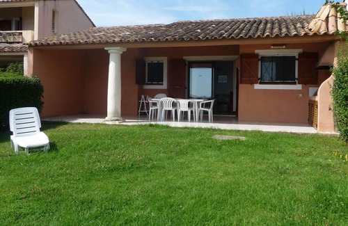Favone Villa | 32 air-conditioned mini villa in residence with sea view