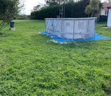 Saint-Medard-de-Guizieres Bed & Breakfast | 32 parc des sports chez catherve