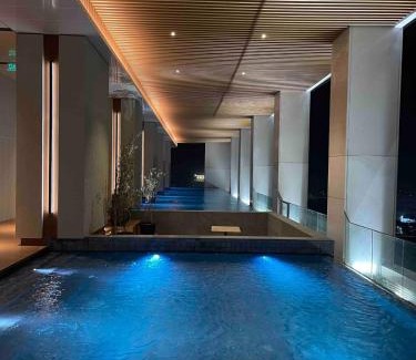 Pinang Apartment | 3209 Modern cozy 1Br fit4 suite CBD alsut