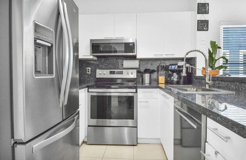 Boca Raton Apartment | 320C - Boca Retreat w/Pool, Parking, Near Evert Tennis & Shops