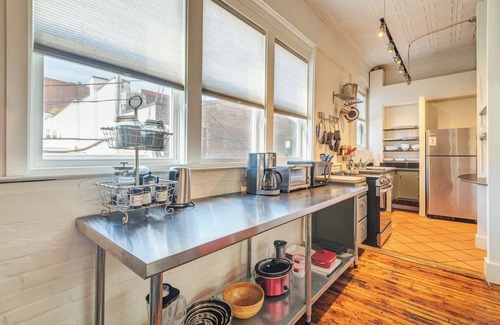 Downtown Asheville Apartment | 33 Carolina Lan: High Design Loft on Historic Downtown Alley + Free Parking