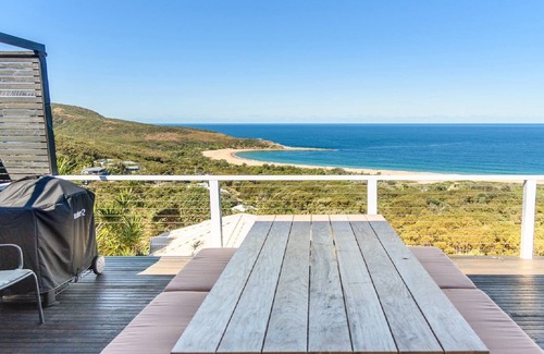 Killcare Heights House | '33 Degrees - Stunning Views' by Accom Holidays