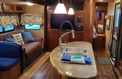 South Haven House | 33' Kodiak RV Travel Trailer Camper on site in South Haven Michigan