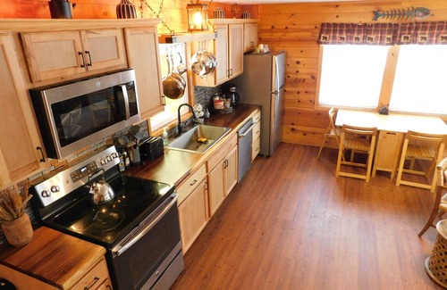 Long Barn Cabin | 332 Sierra Pines 2 Bedroom Cabin by RedAwning