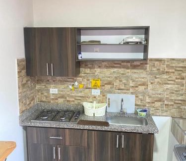 Suramericana Apartment | 34 BELLo APARTAMENTO EN LA MEJOR ZONA DE MEDELLIN LAURELES ESTADIO 2 HAb 2 BAÑOS
