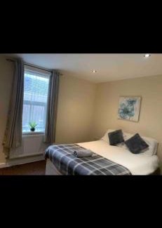 Uplands House | 34 - Room 2 - Uplands